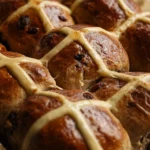Cinnamon-Raisin-Hot-Cross-Buns-Make-Ahead-Easter-Rolls-Recipe