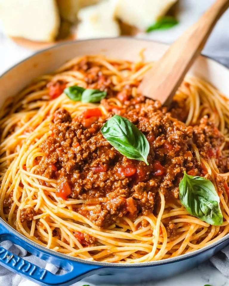 Spaghetti-Bolognese-Classic-Meat-Sauce-Pasta-Dinner-Recipe