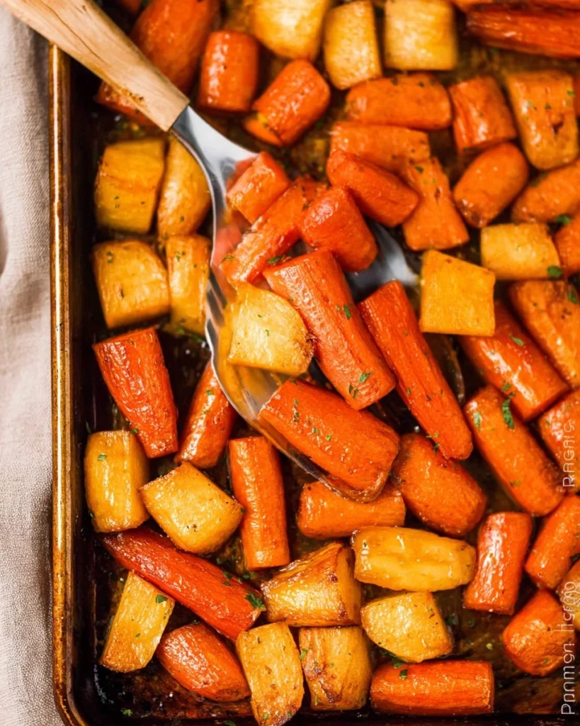 Three-Ingredient-Honey-Roasted-Carrots-Recipe